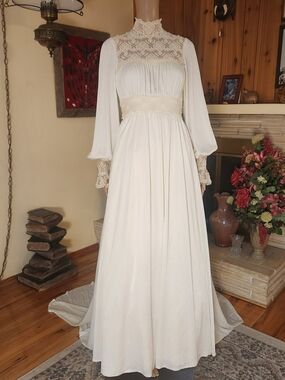 Vintage 1973 Boho Wedding Dress Pearled Lace & Bishop Sleeves